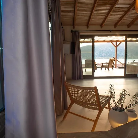 Luce Bozburun * Eskiomerler