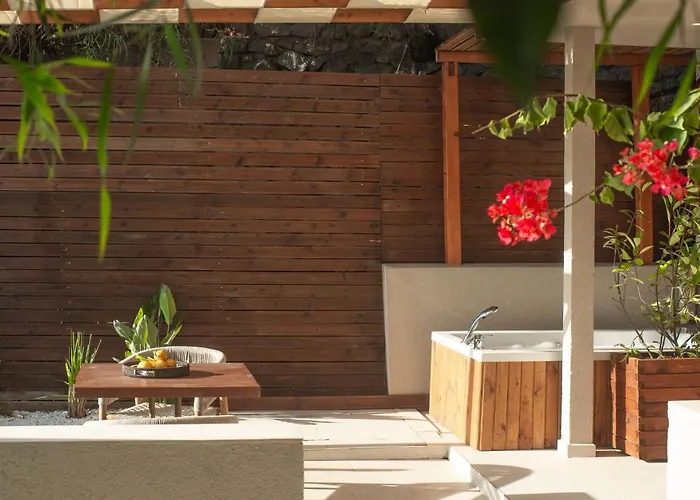 Luce Bozburun * Eskiomerler