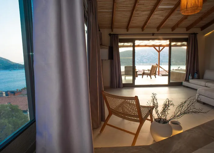 Luce Bozburun * Eskiomerler